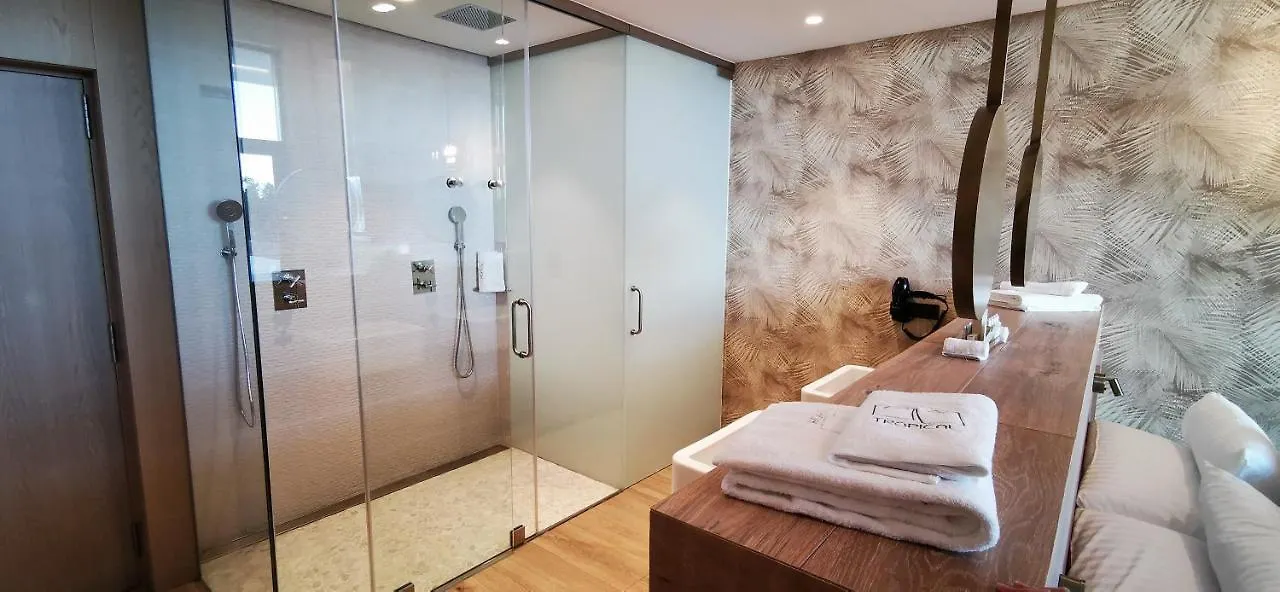 Hotel Playa Grande By Tropical (Adults Only) Gavà